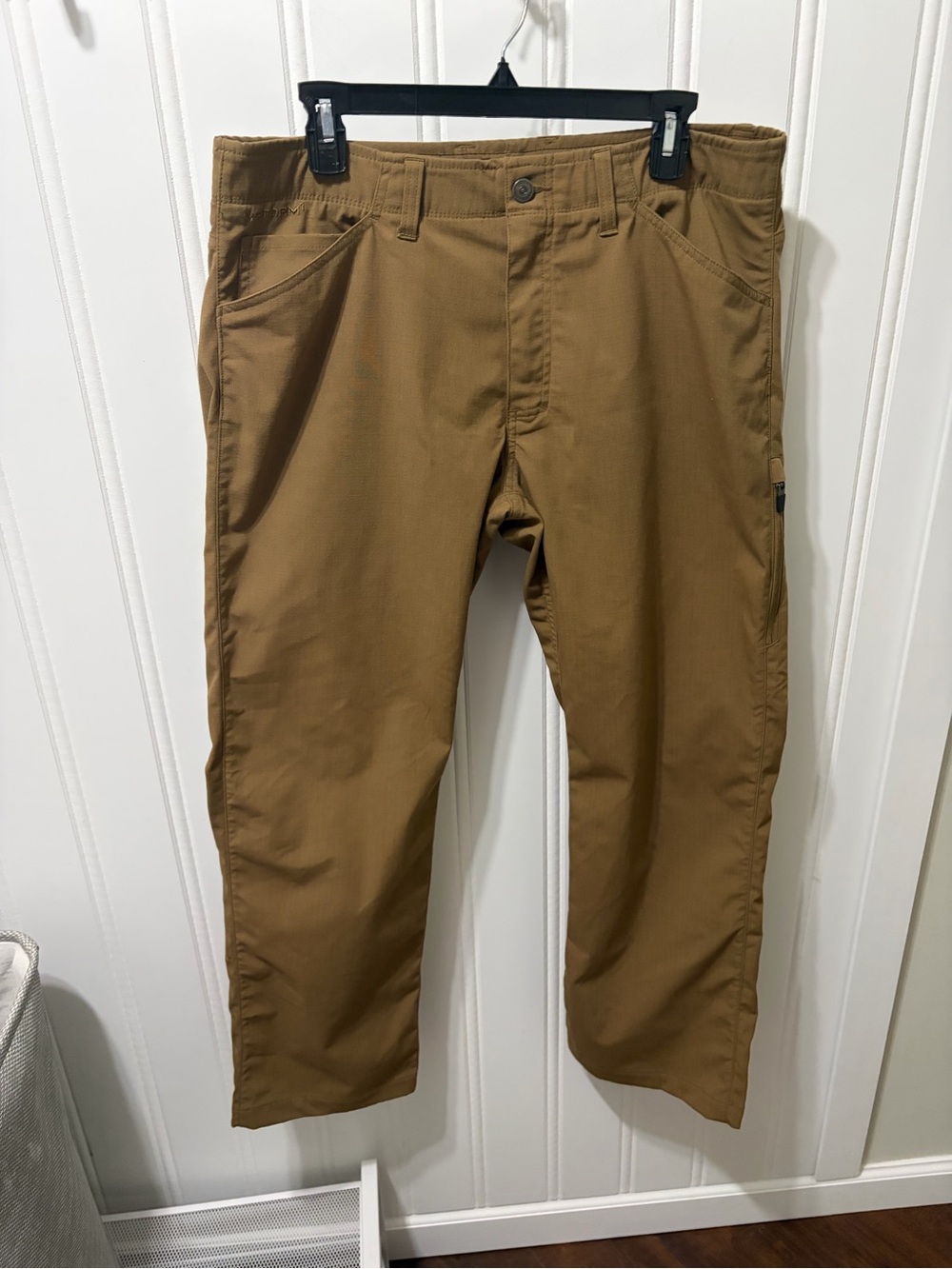Under Armour UA Storm Covert Tactical Pants Men's 34x30 Coyote Brown Saddle